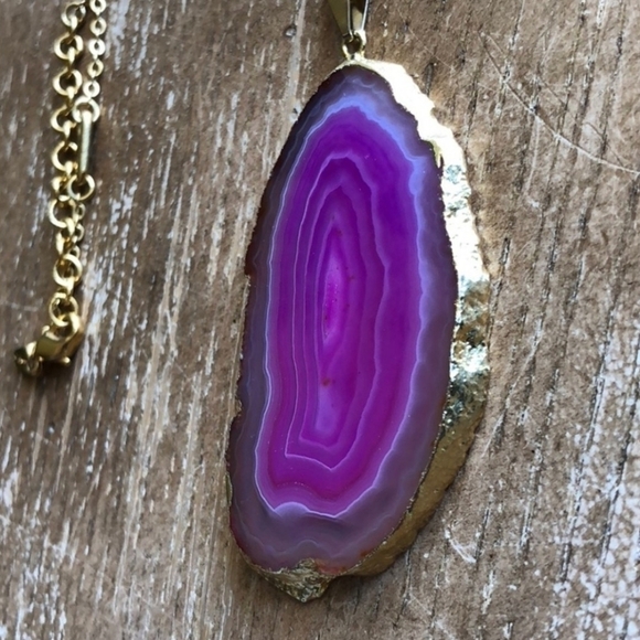 🍒NWOT PINK GEM STONE PENDANT - Picture 4 of 5